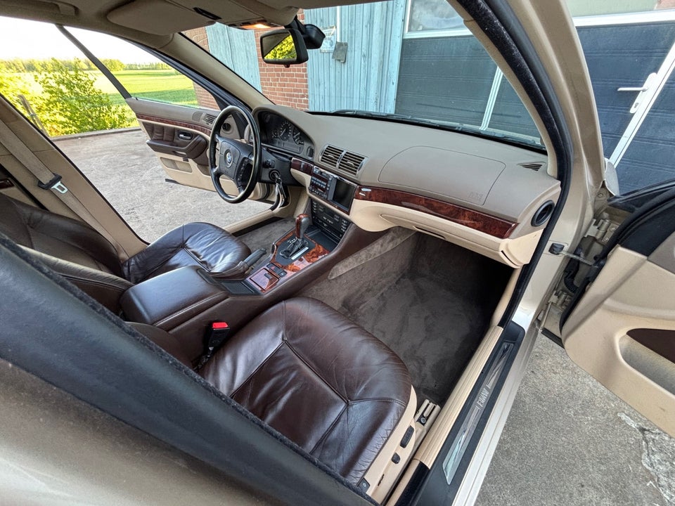 BMW 535i 3,5 V8 4d