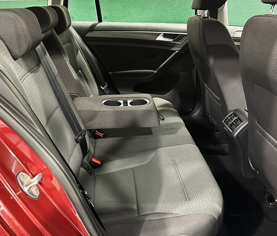 VW Golf VII 2,0 TDi 150 Comfortline Variant DSG 5d