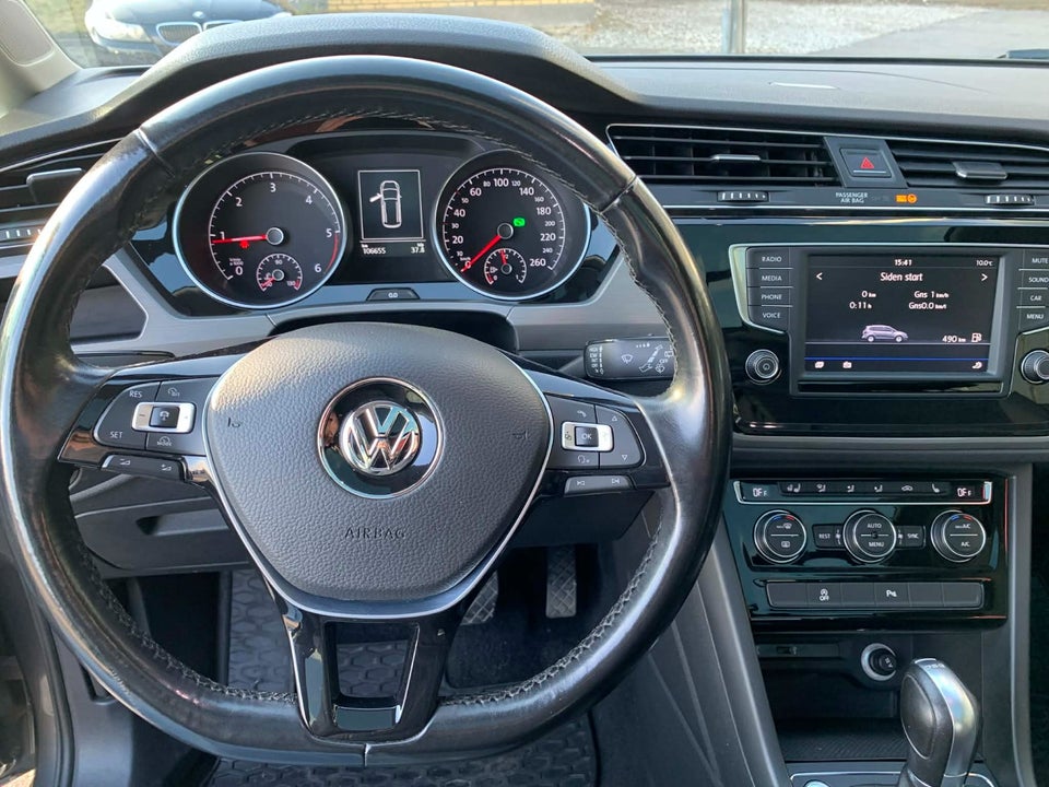 VW Touran 1,6 TDi 115 Highline DSG Van 5d