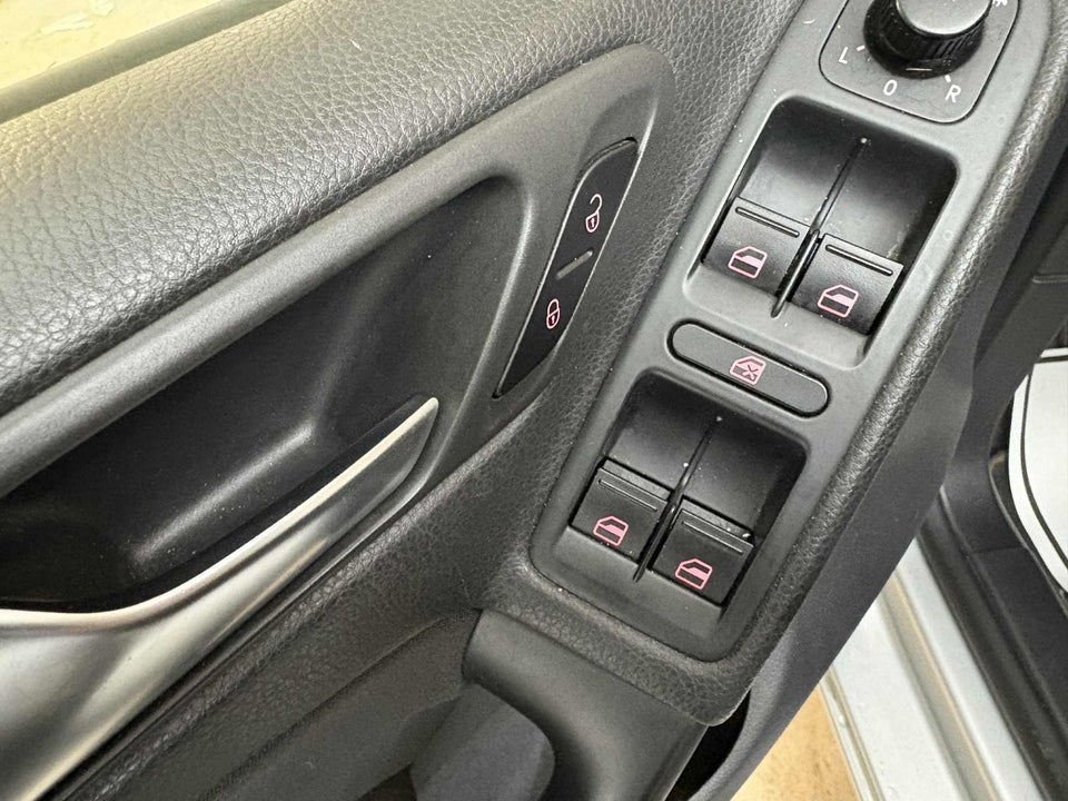 VW Golf VI 1,6 TDi 105 BlueMotion 5d