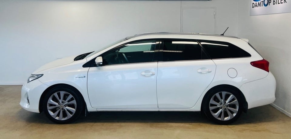 Toyota Auris 1,8 Hybrid H3 Touring Sports CVT 5d