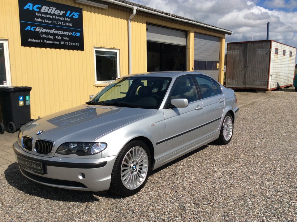 BMW 320i 2,2 aut. 4d