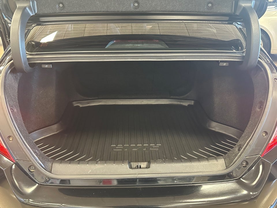 Honda Civic 1,6 i-DTEC Elegance 4d