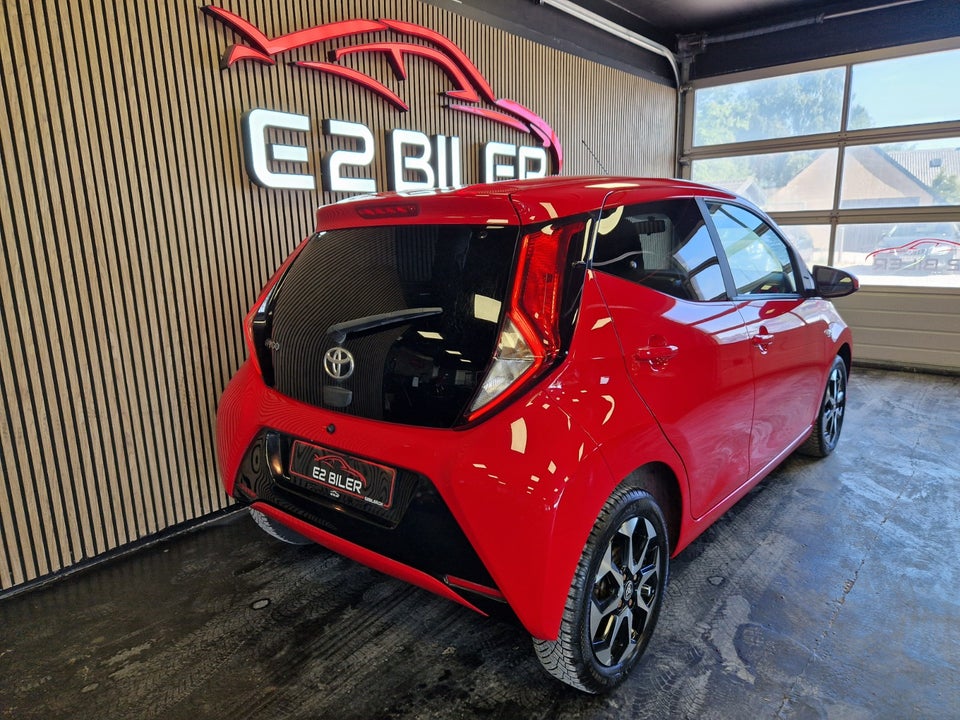 Toyota Aygo 1,0 VVT-i x-press 5d