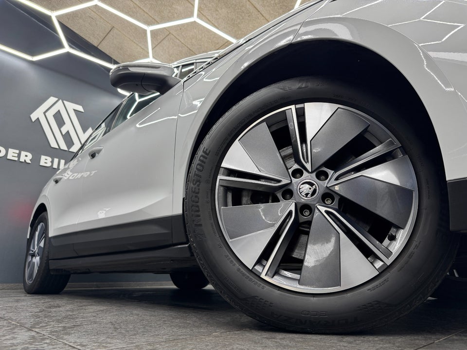Skoda Enyaq 80 iV Lodge 5d