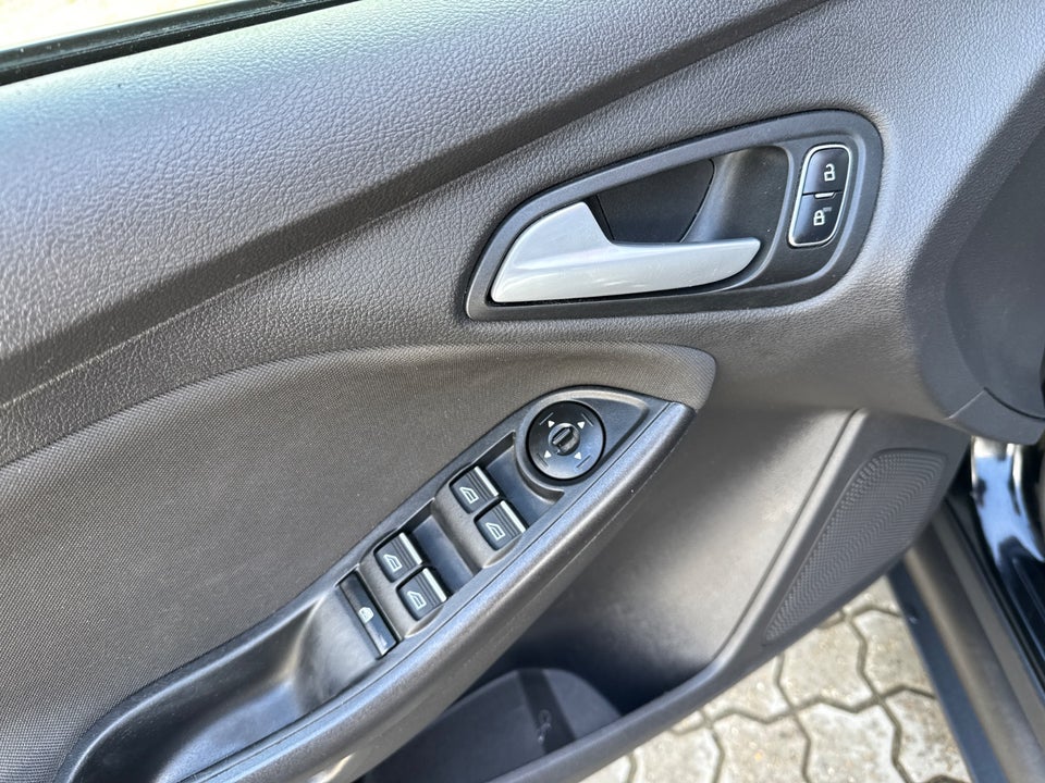 Ford Focus 1,0 SCTi 125 Business stc. 5d