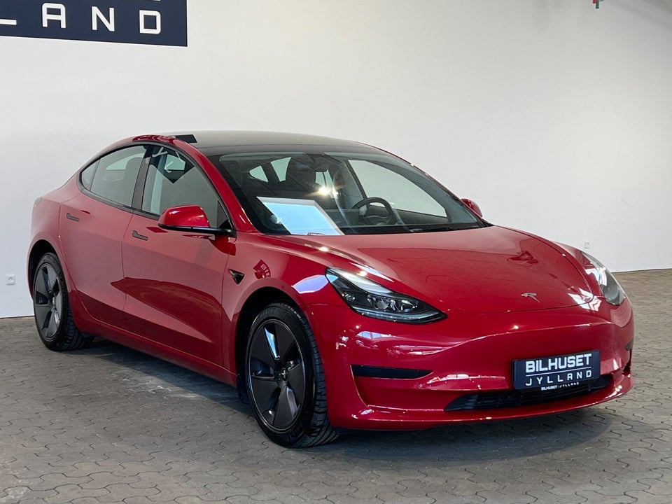 Tesla Model 3 RWD 4d