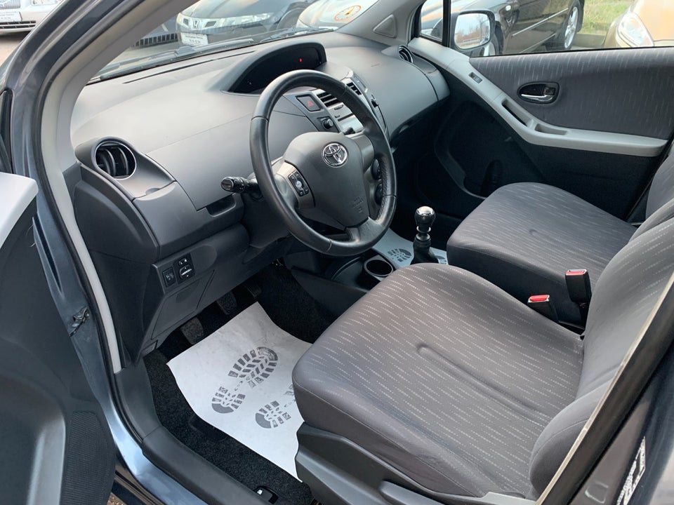 Toyota Yaris 1,3 T2 5d