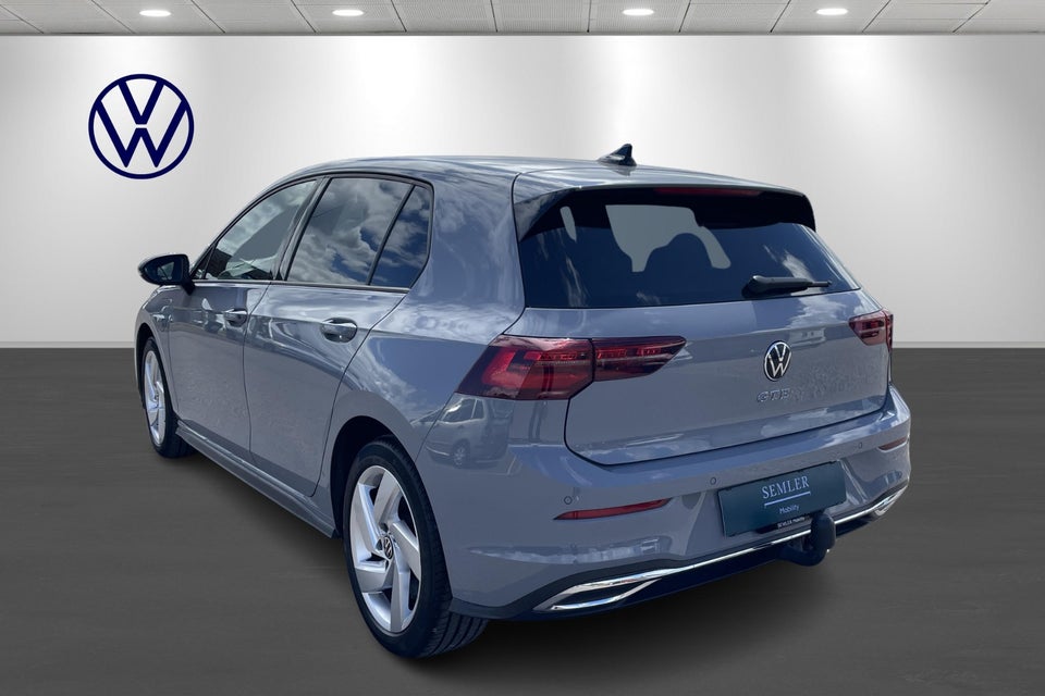 VW Golf VIII 1,4 GTE DSG 5d