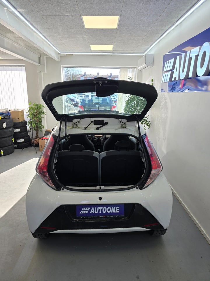 Toyota Aygo 1,0 VVT-i x-sky 5d