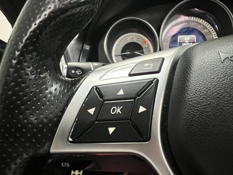 Mercedes E200 2,0 Cabriolet aut. 2d