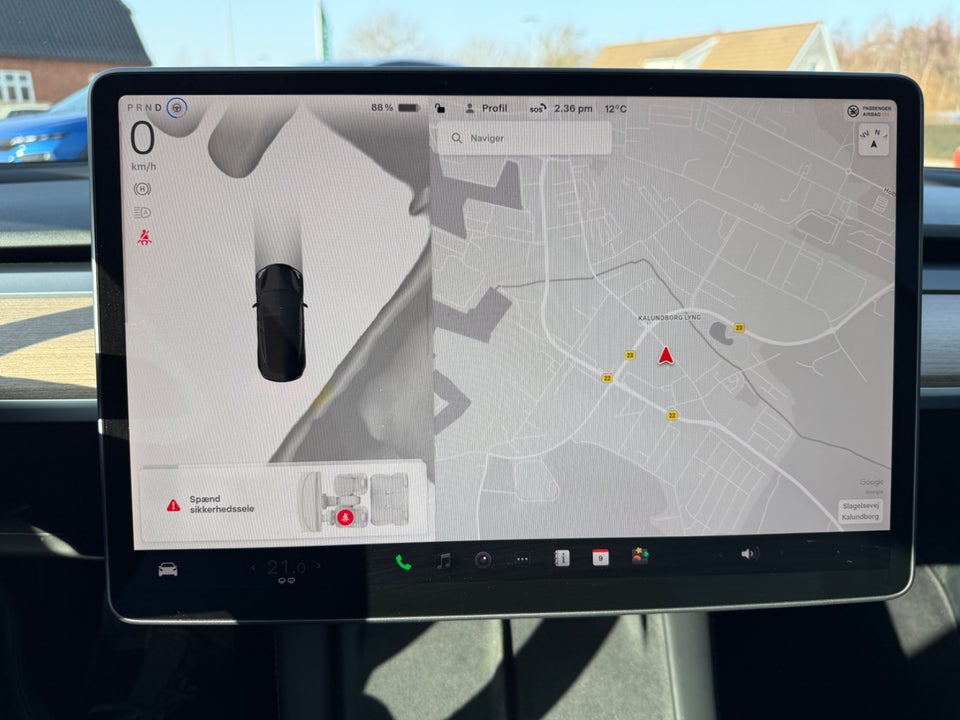 Tesla Model 3 Standard Range+ RWD 4d