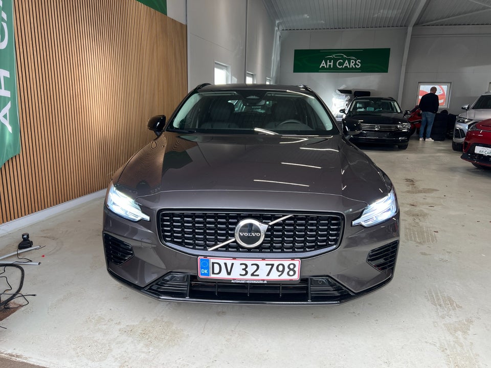 Volvo V60 2,0 T6 ReCharge Plus Dark aut. AWD 5d