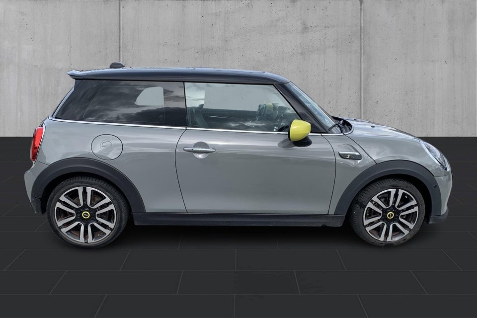 MINI Cooper SE Classic 3d