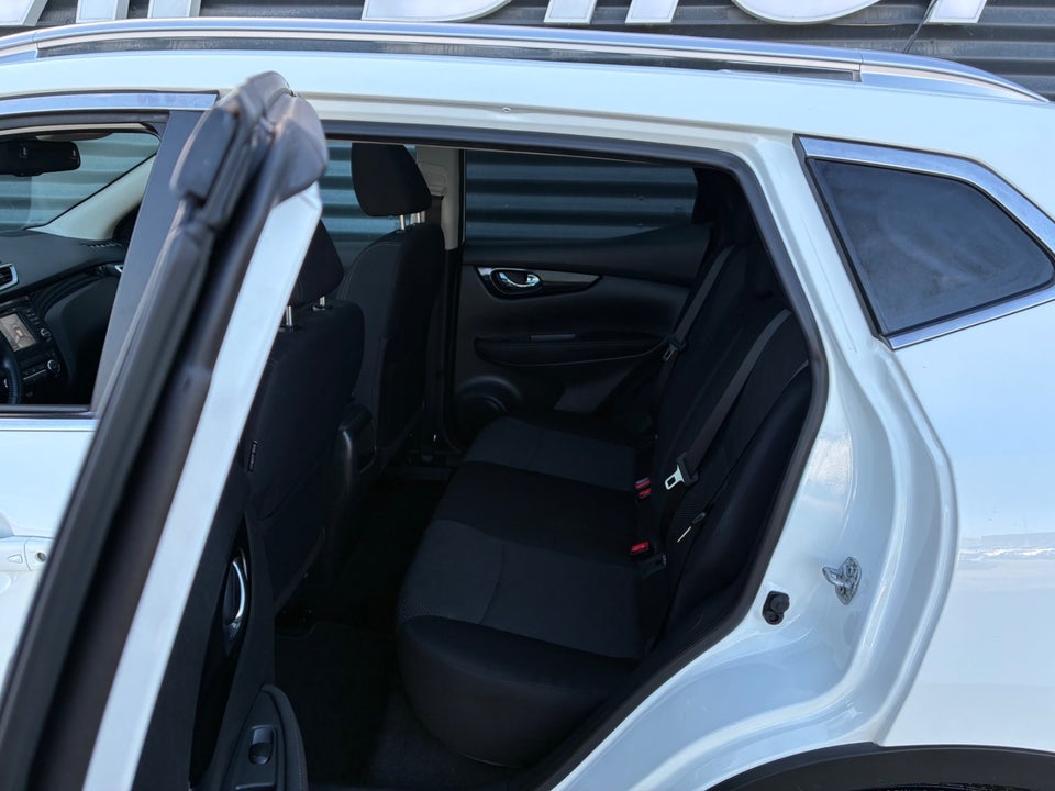 Nissan Qashqai 1,2 Dig-T 115 N-Connecta 5d