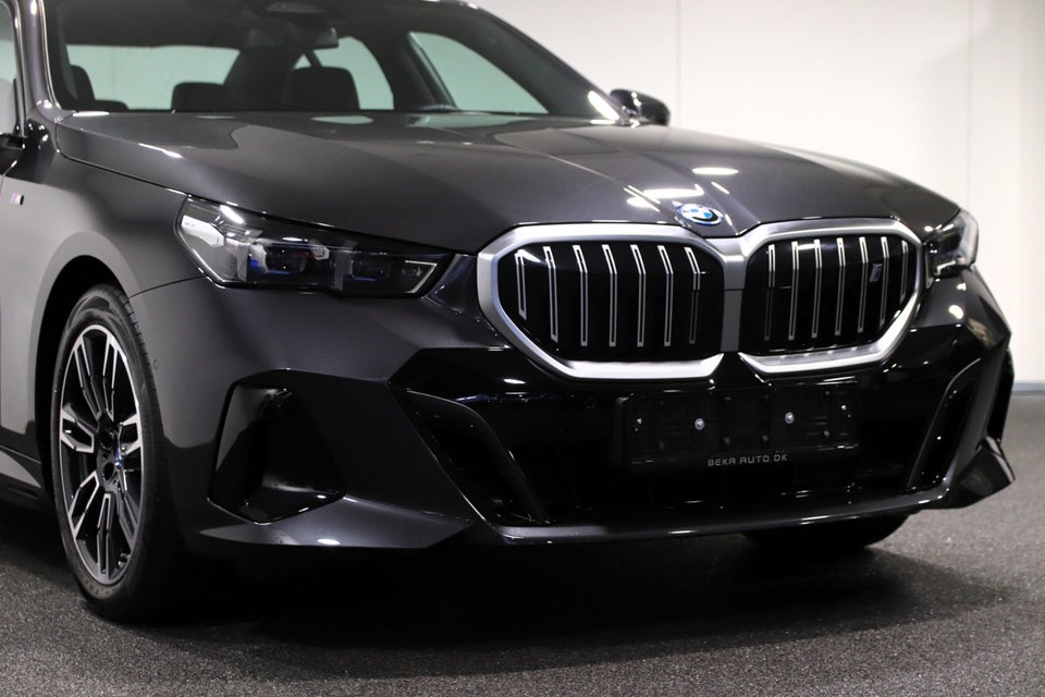 BMW i5 eDrive40 M-Sport 4d