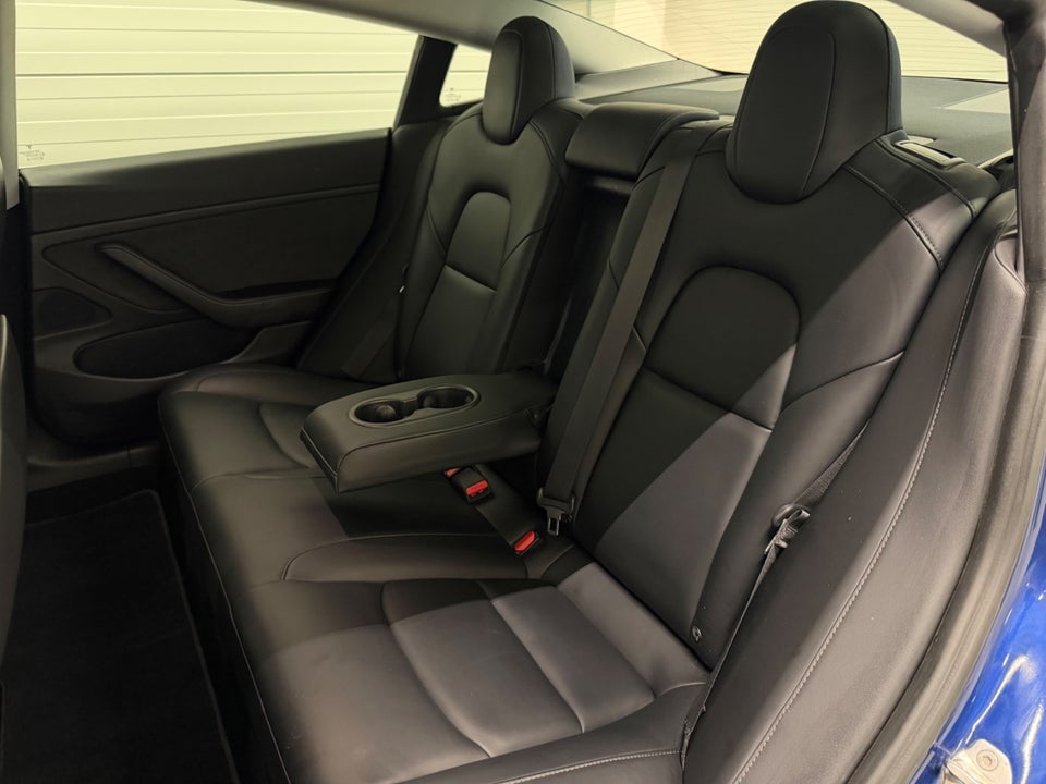 Tesla Model 3 Long Range AWD 4d
