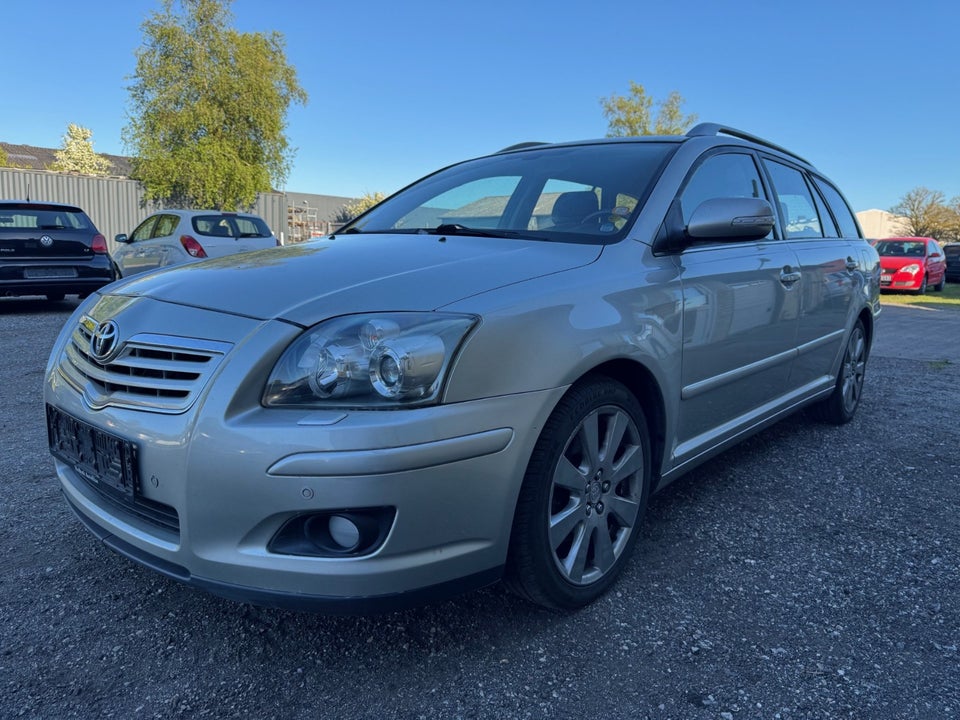 Toyota Avensis 2,0 Sol stc. 5d