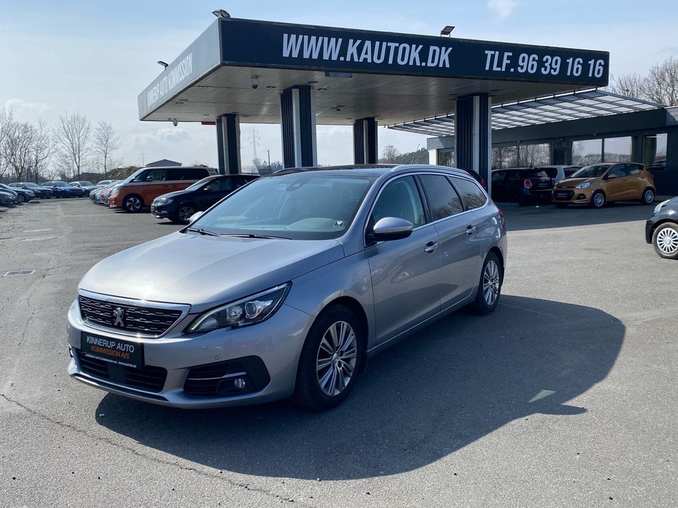 Peugeot 308 1,2 PureTech 130 Selection Sky SW 5d