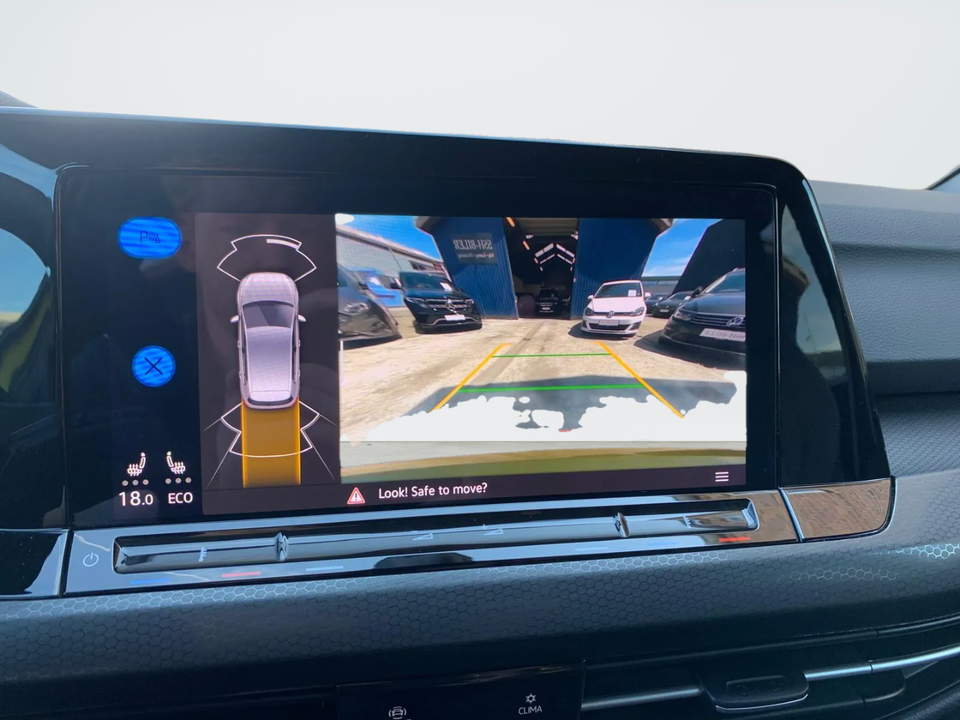 VW Golf VIII 1,4 GTE DSG 5d