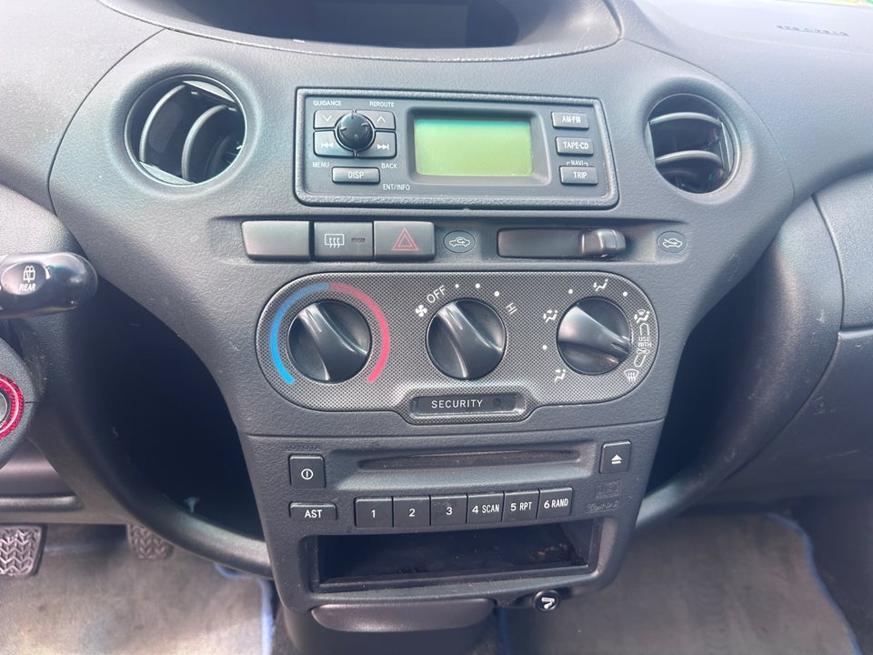 Toyota Yaris 1,3 Blue 3d