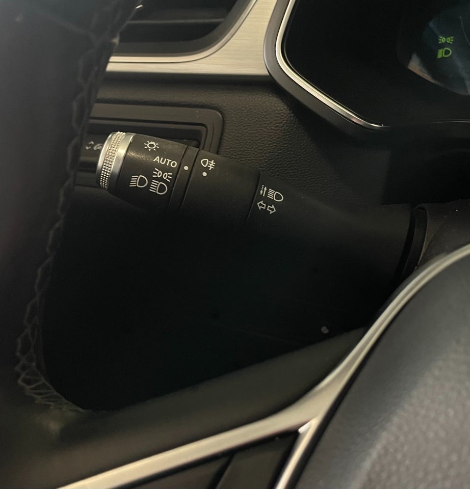 Renault Captur 1,6 E-Tech Intens 5d