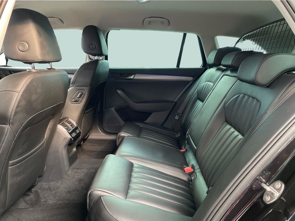 Skoda Superb 2,0 TDi 150 Style Combi DSG 5d