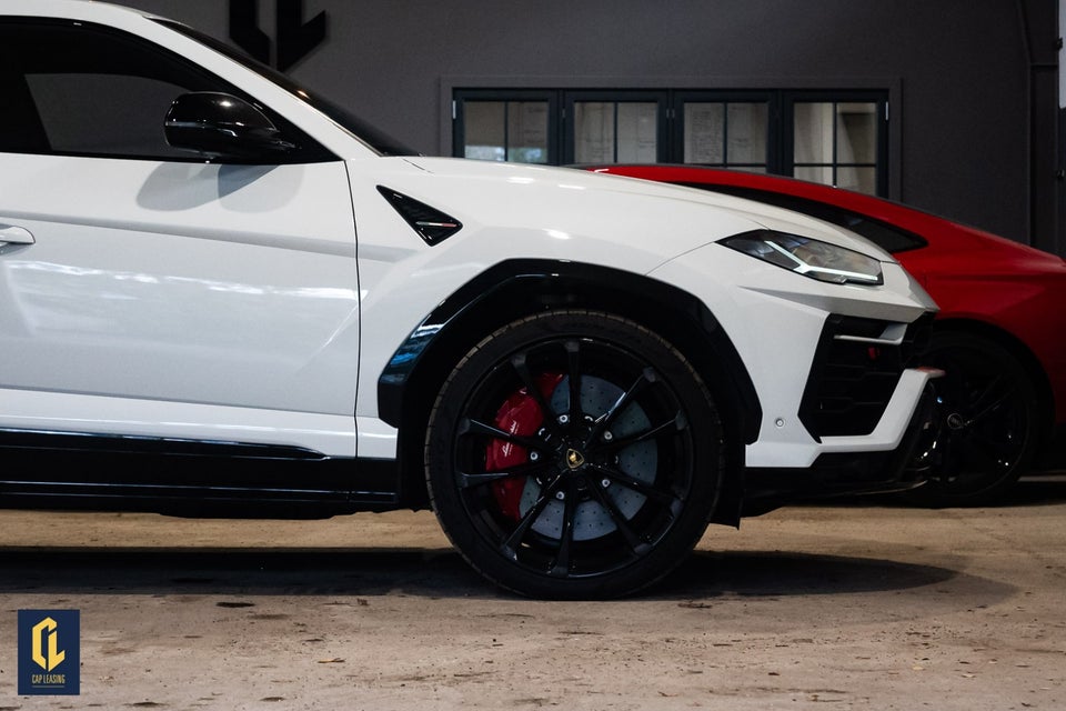 Lamborghini Urus 4,0  5d