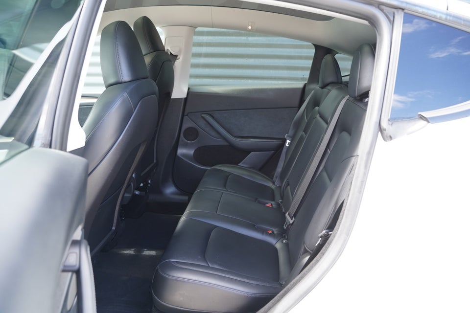 Tesla Model Y Long Range AWD 5d