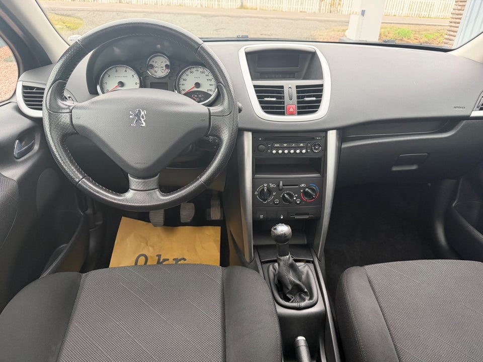 Peugeot 207 1,6 VTi S16 5d