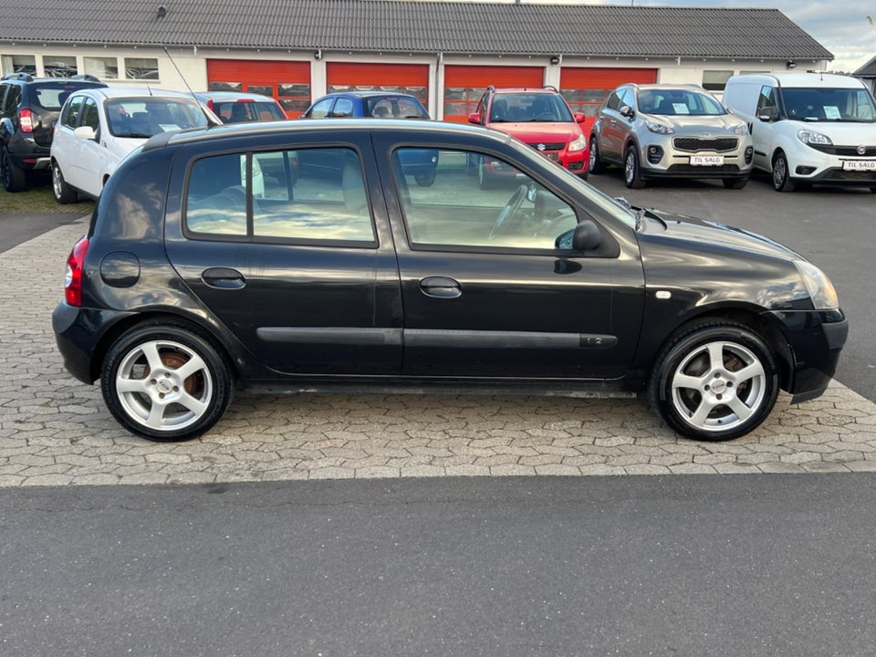 Renault Clio II 1,2 8V Storia 5d