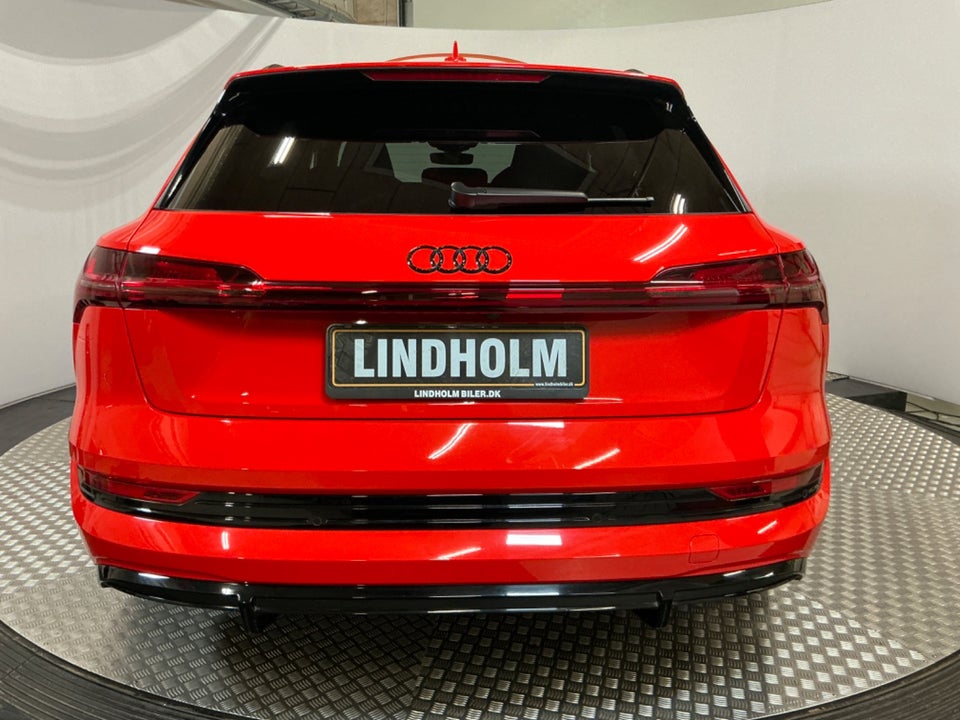 Audi e-tron S quattro 5d