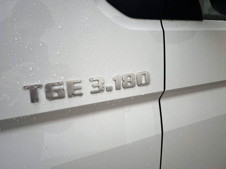 MAN TGE 2,0 3.180 Kassevogn L3H3 aut. FWD