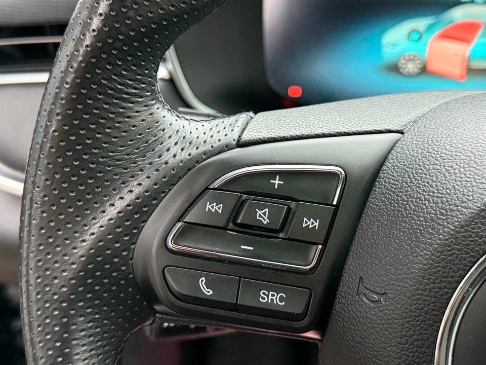 MG Marvel R Luxury 5d