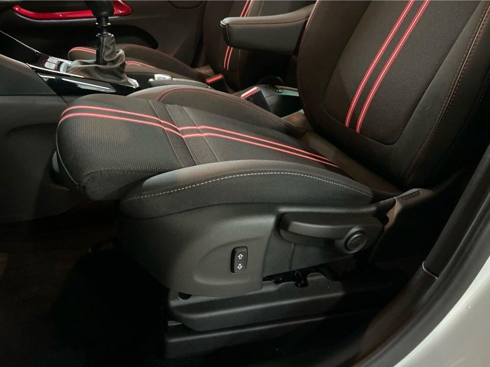 Opel Crossland 1,2 T 110 Sport Ltd. 5d