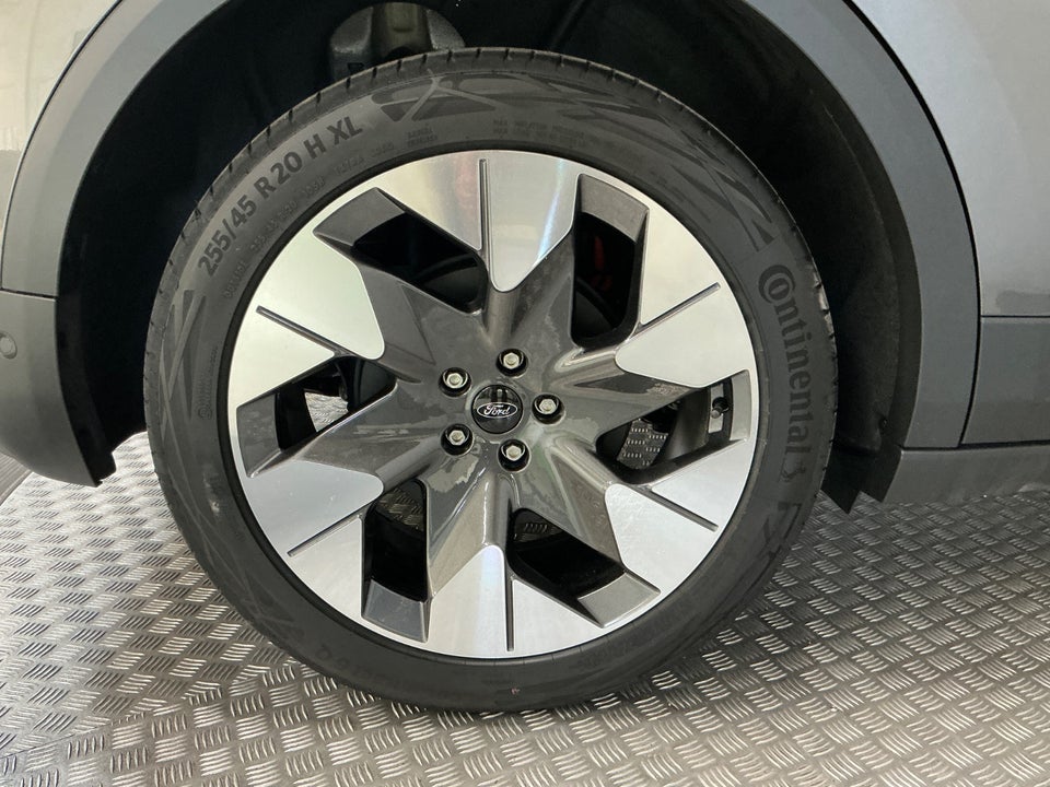 Ford Explorer 77 Premium Extended Range 5d