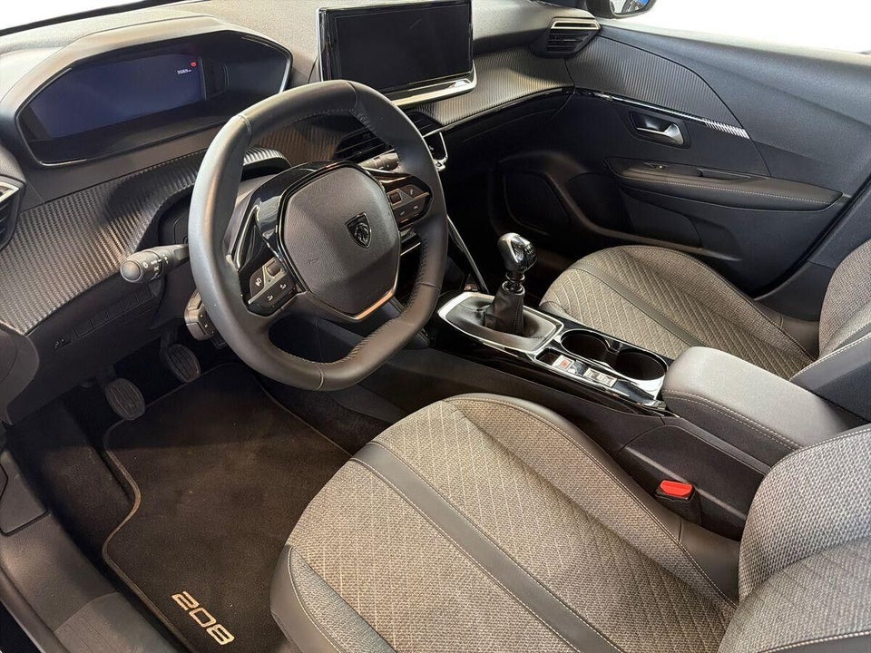 Peugeot 208 1,2 PureTech 100 Allure+ 5d