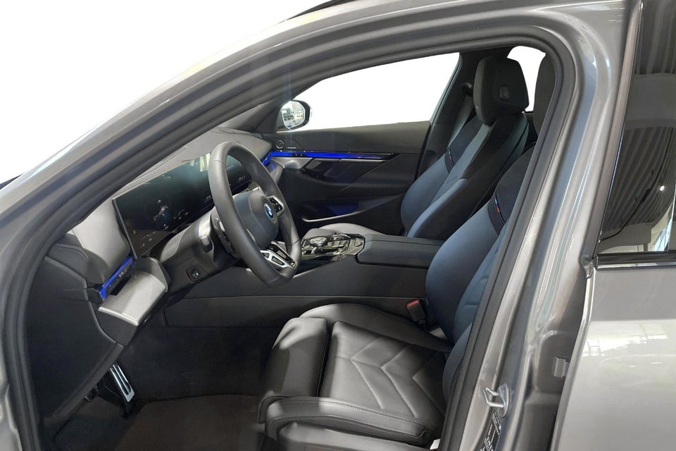 BMW i5 eDrive40 Touring Fully Charged 5d