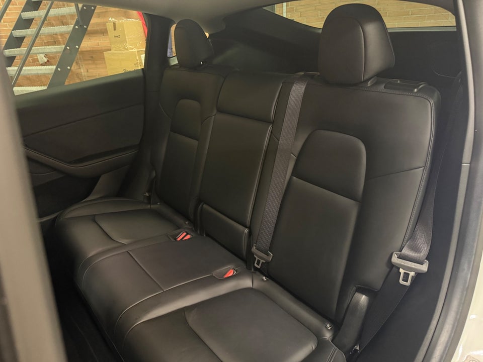 Tesla Model Y Long Range AWD 5d