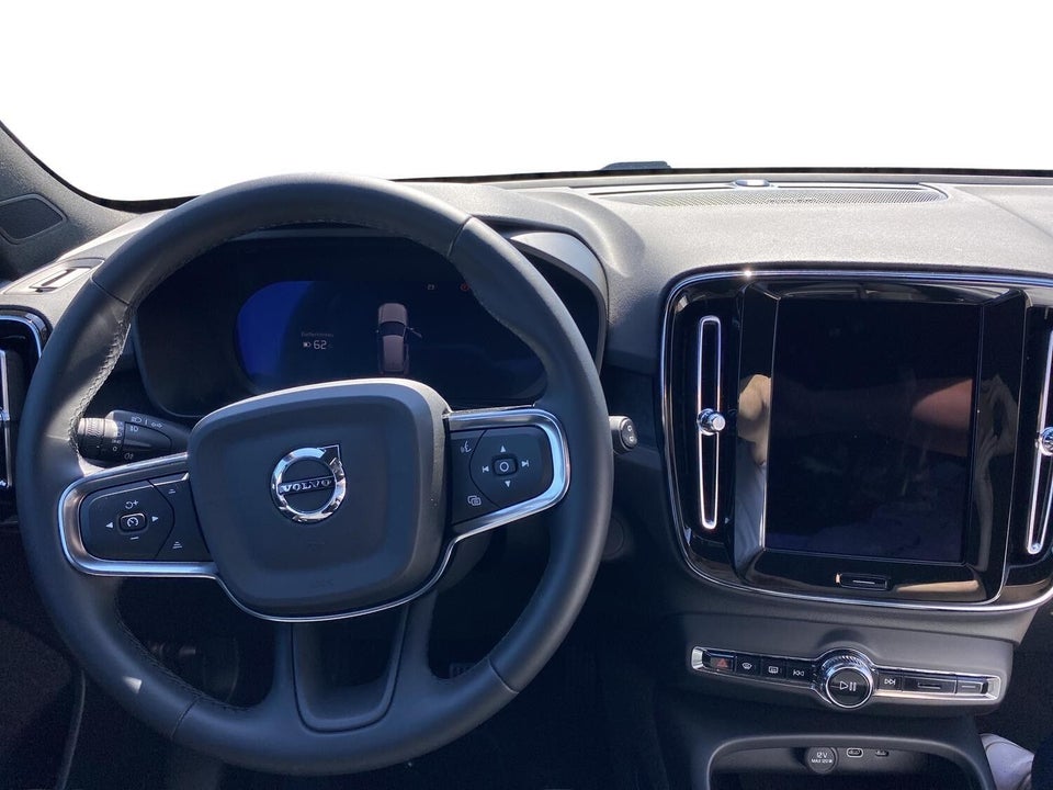 Volvo EX40 Extended Range Plus 5d