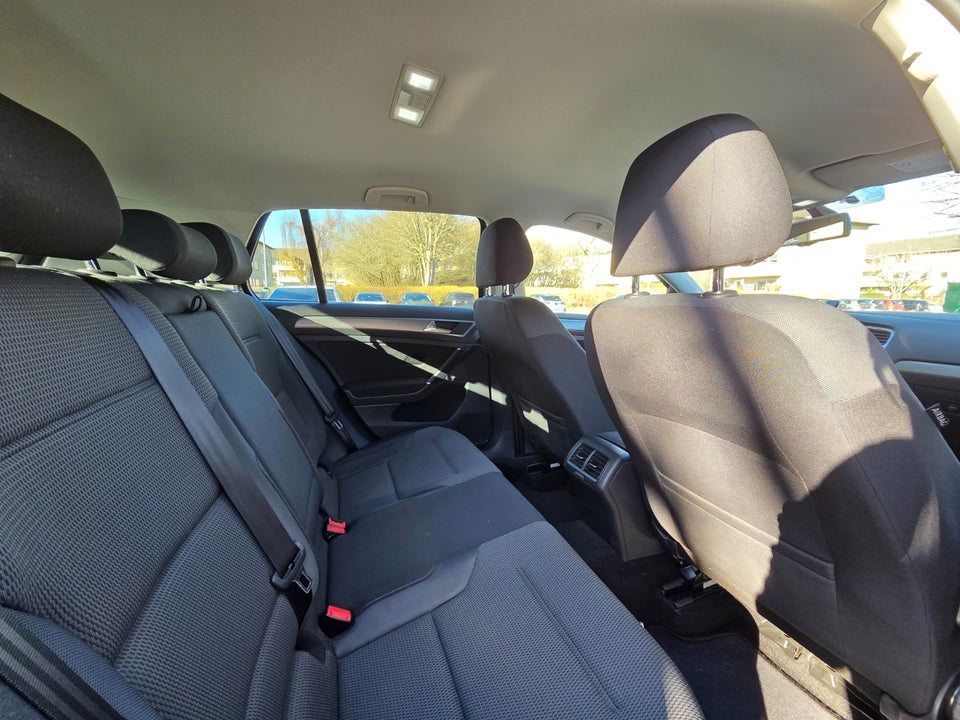 VW Golf VII 1,4 TSi 122 Comfortline BMT 5d