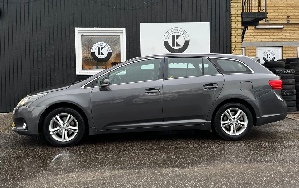 Toyota Avensis 1,8 VVT-i T2 Touch stc. 5d