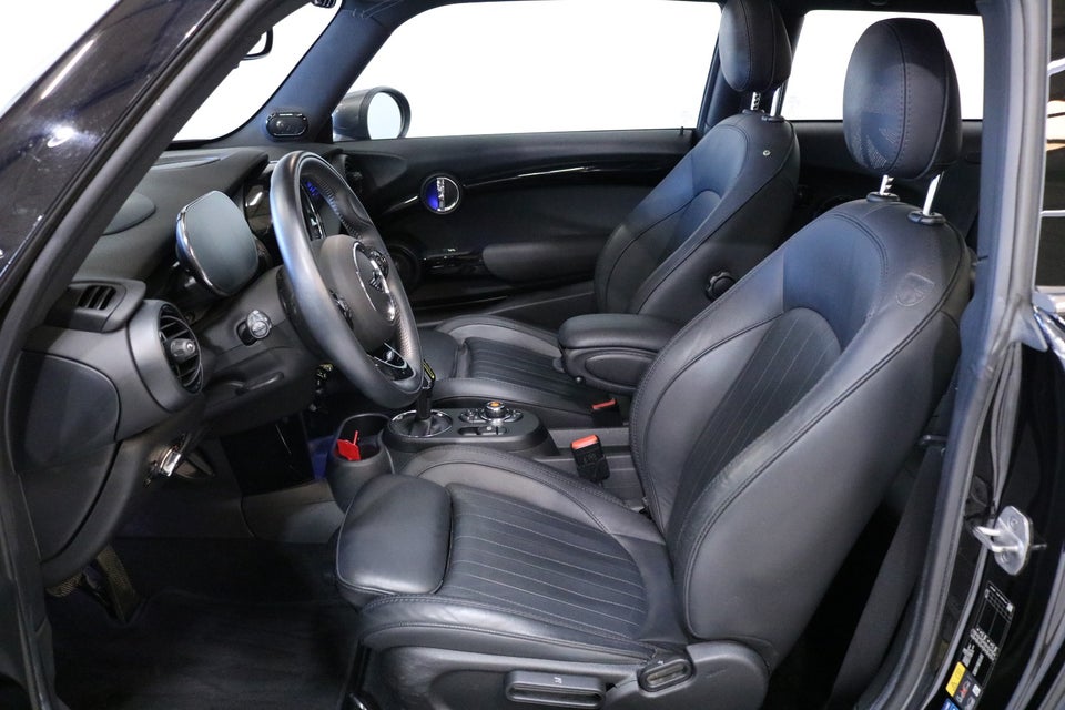 MINI Cooper SE Maximise 3d