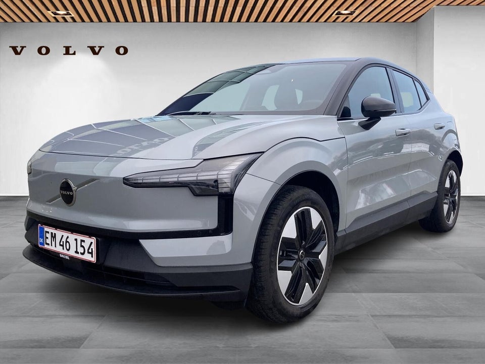 Volvo EX30 Extended Range Plus 5d