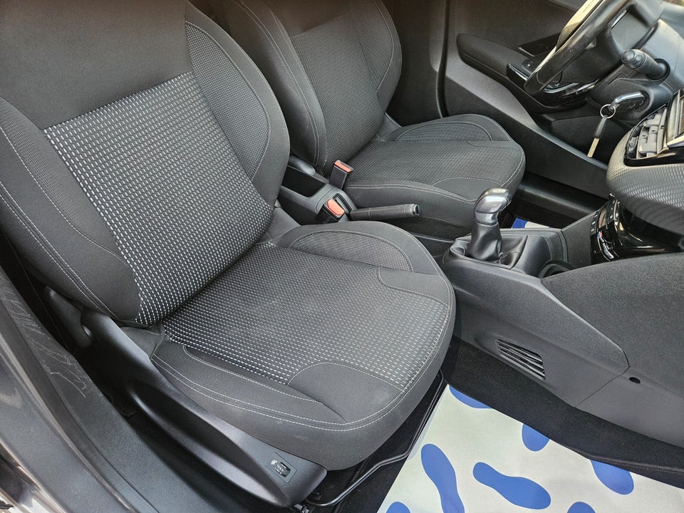 Peugeot 208 1,2 e-THP 110 Sport Sky 5d