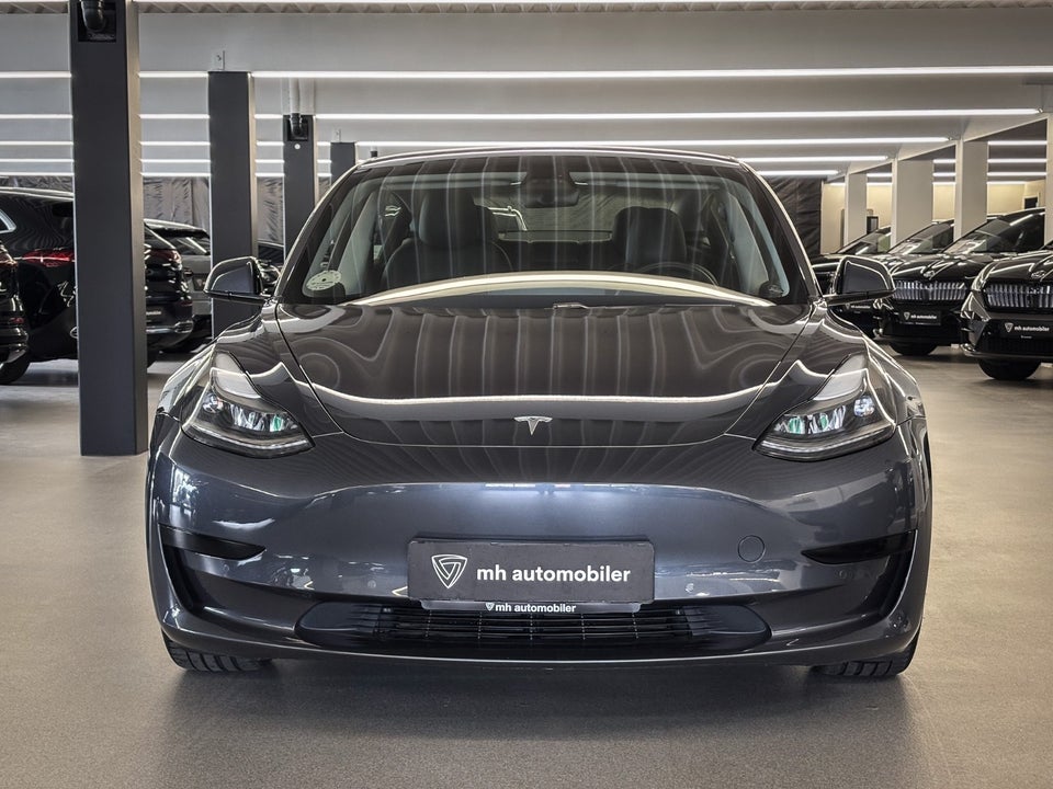 Tesla Model 3 Standard Range+ RWD 4d