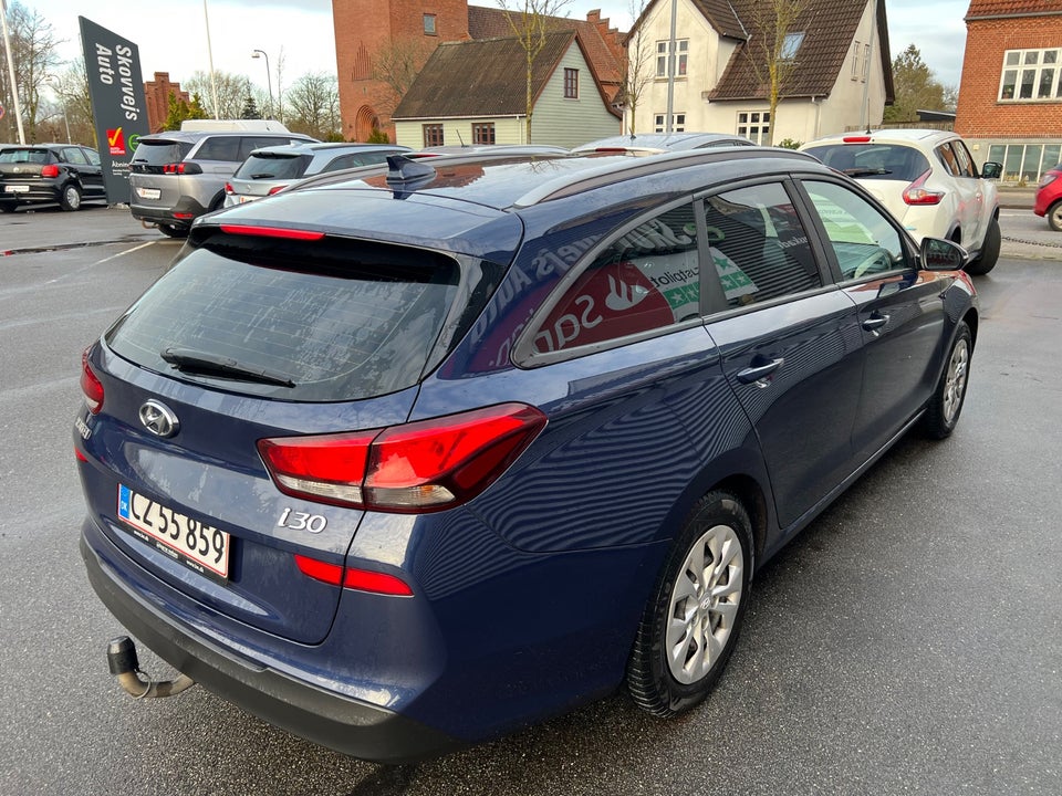 Hyundai i30 1,0 T-GDi Life Komfort stc. 5d