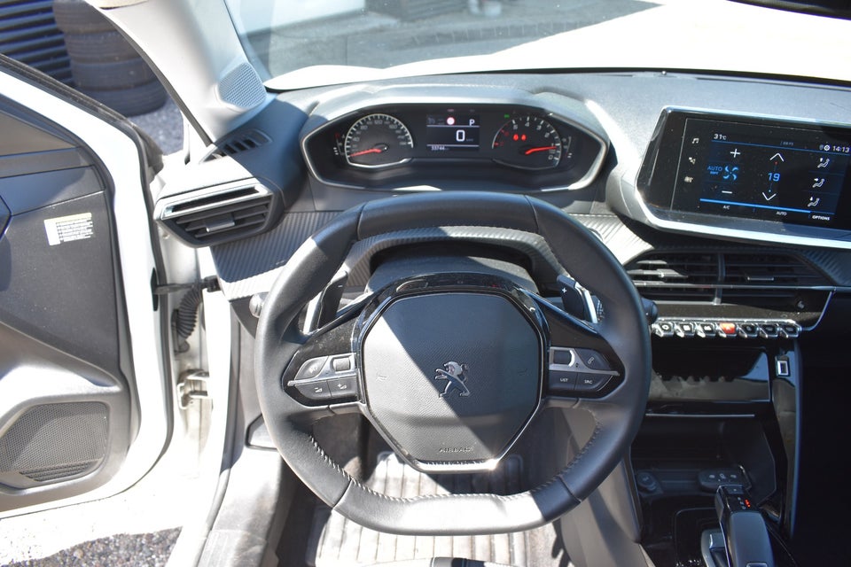 Peugeot 208 1,2 PureTech 100 Allure EAT8 5d