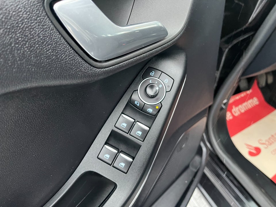 Ford Fiesta 1,0 EcoBoost mHEV Titanium 5d