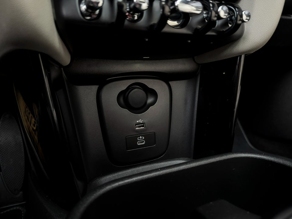 MINI Cooper SE Younique Trim 3d